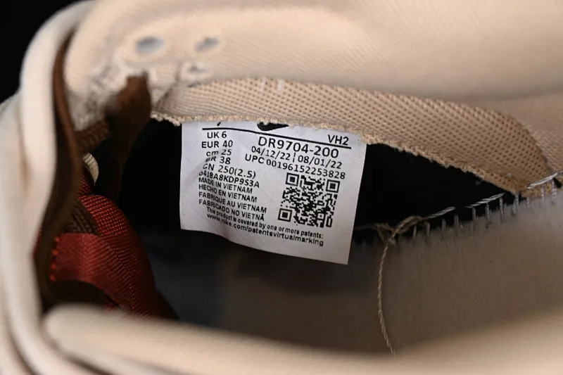 All Categories Nk SB Dunk Series Nk SB Dunk Low Low-top Sneakers Nk SB Dunk Low "Mars Stone" Mocha Brown SB Smashed Backboard Fashion Casual Sneakers DR9704-200